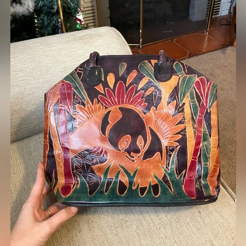 Panda hand tooled leather bag - Picture 3 of 6